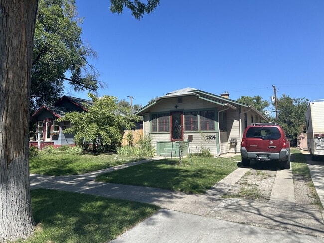 Building Photo - 2 bed 2 bath house
