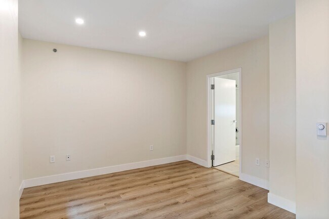 Building Photo - 1401 Jackson St