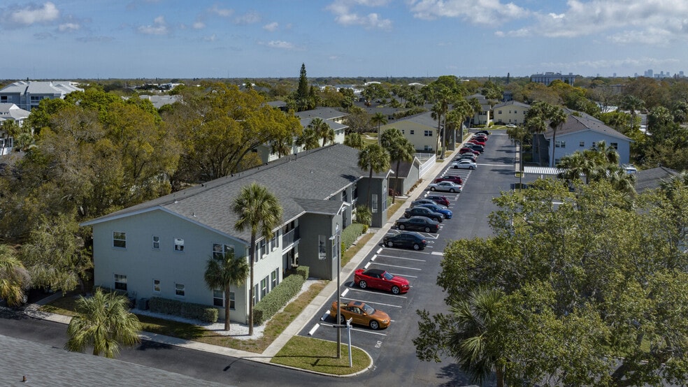 Primary Photo - The Drake at St. Pete