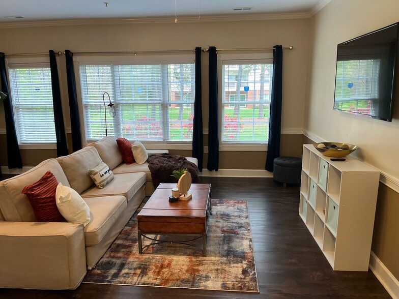 Living Room - 9155 Meadow Vista Rd