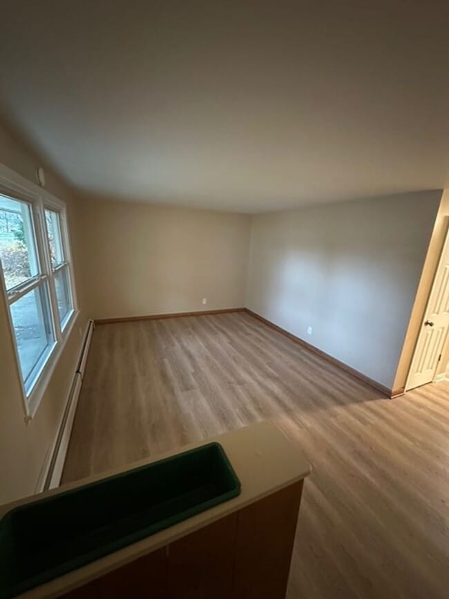 Building Photo - Three Bedroom Home For Rent on Joanne Drive in Greece (Rochester)