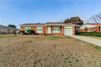 Building Photo - 6522 Cissna Dr
