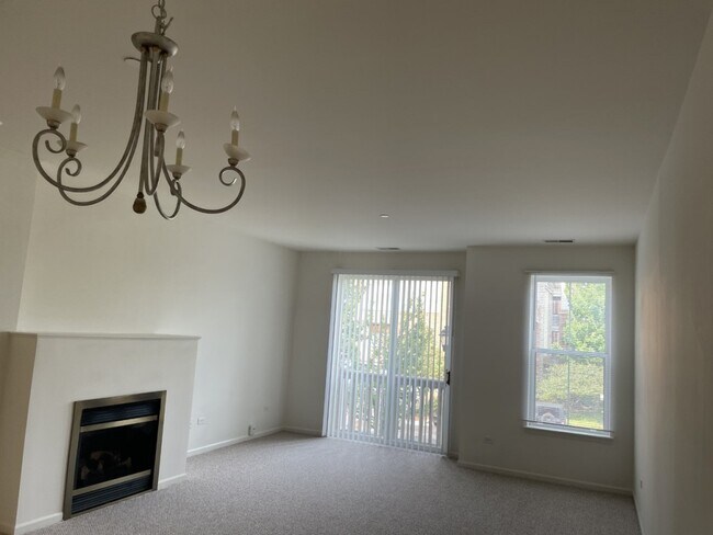 Building Photo - 1914 Farnsworth Ln