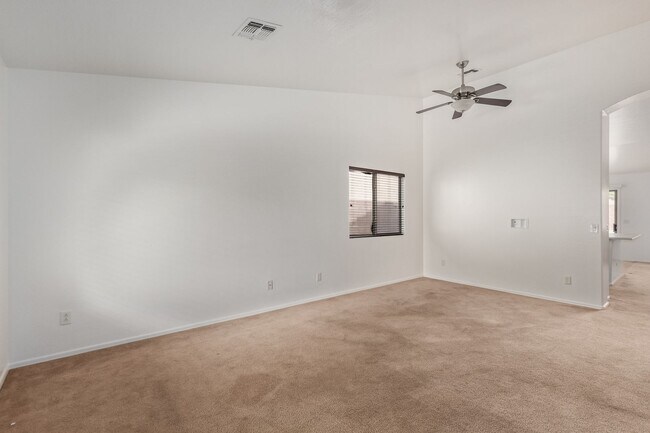 Building Photo - Single-Story 3 Bedroom Home in Rancho El Mirage