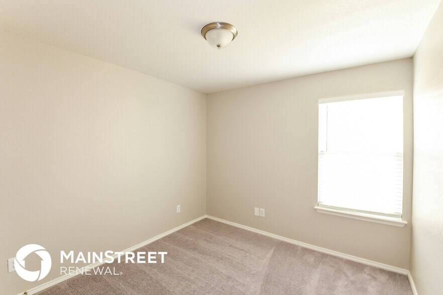 Building Photo - 3802 Southern Grove