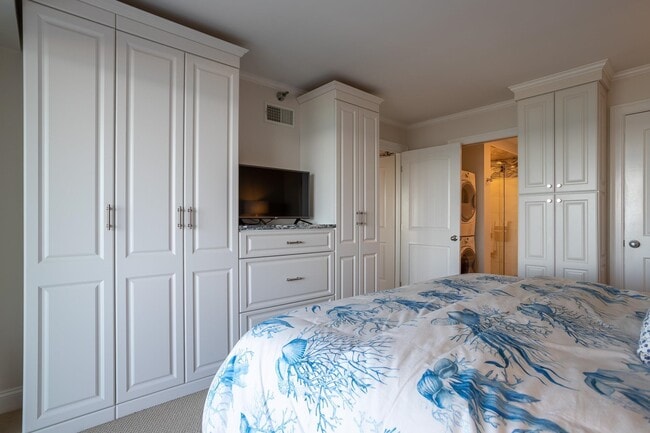 Building Photo - 1044 Ocean Blvd