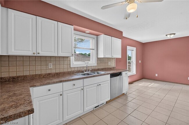 Building Photo - 1626 S Carpenter Rd