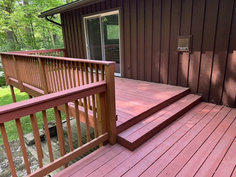 Deck Entry to Owners Suite - 1466 Lake Roger Dr