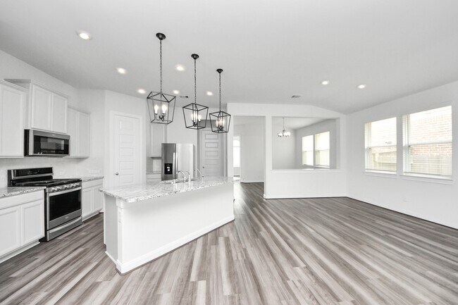 Building Photo - 8815 Arch Rock Dr