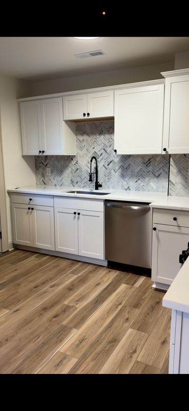 Building Photo - 2117 Thornlee Dr