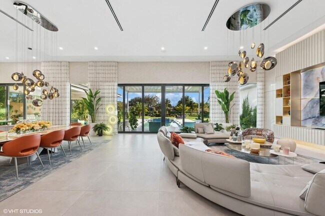 Building Photo - 8533 N Native Dancer Rd