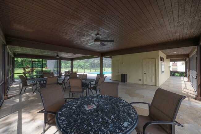 Building Photo - 13608 S Village #6204