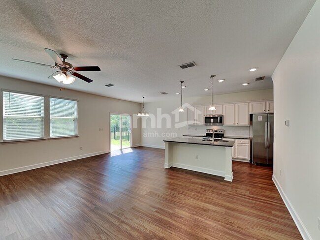 Building Photo - 8649 Highfield Ave