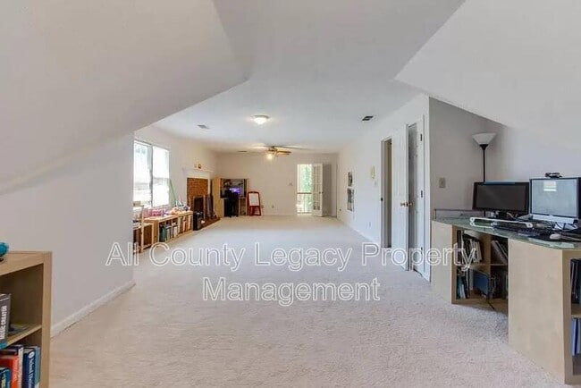 Building Photo - 2541 Berwick Walk