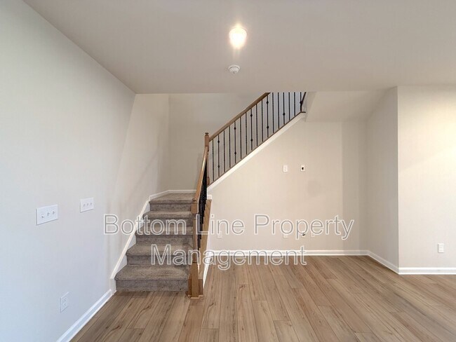 Building Photo - 1233 Bigelow St