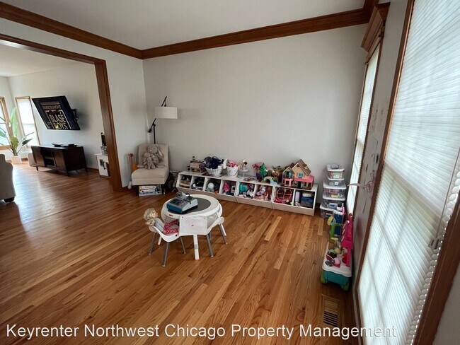 Building Photo - 5 br, 3.5 bath House - 7 W Sandstone Ct