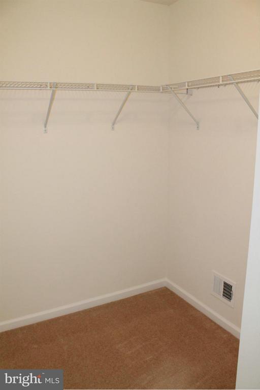 Building Photo - 109 Sequoia Dr