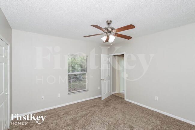 Building Photo - 112 Marsh St