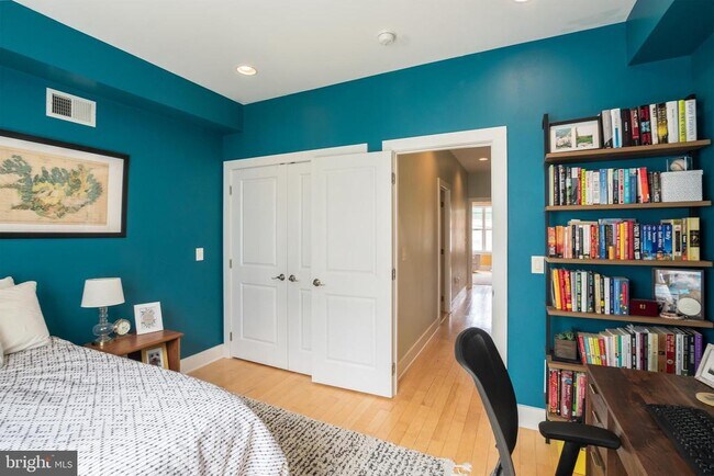 Building Photo - 2520 Kimball St