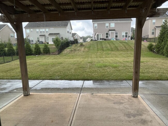 Building Photo - Spacious 4 Bed + Bonus Room Home in Concord