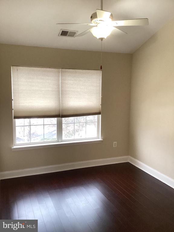 Building Photo - 23433 Clarksridge Rd