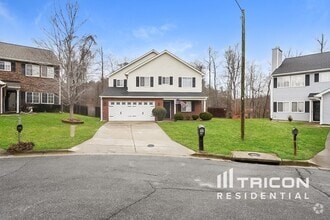 Building Photo - 7 Selsey Ct