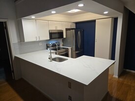 Building Photo - 1221 Eagles Ridge Dr