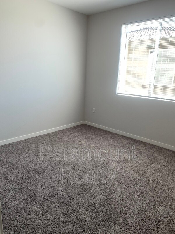 Building Photo - 886 Shearwater Rd