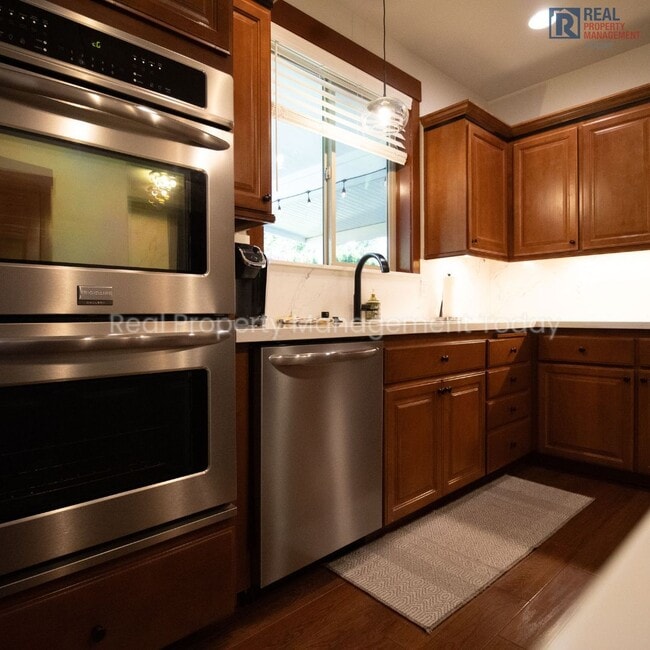 Building Photo - 4 Bedroom House in Puyallup! (Virtual Tour...