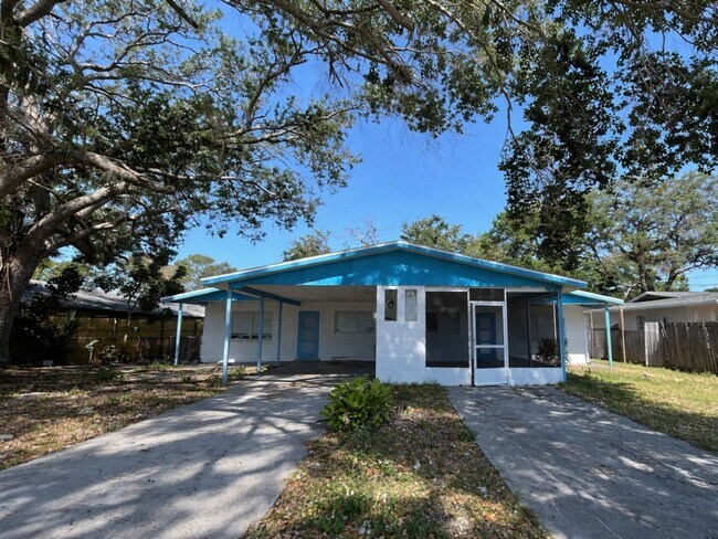 Building Photo - 5016 22nd St W