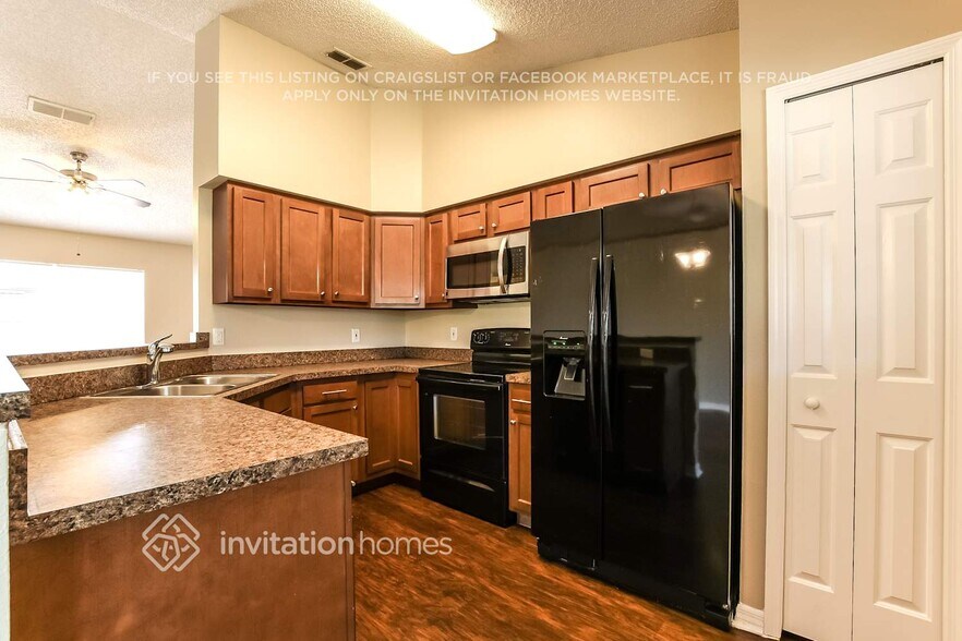 Building Photo - 2920 Bedford St