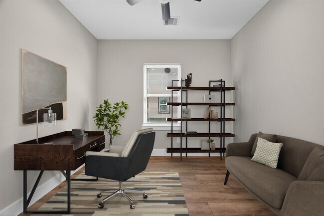 Building Photo - 2109 Marnel Rd