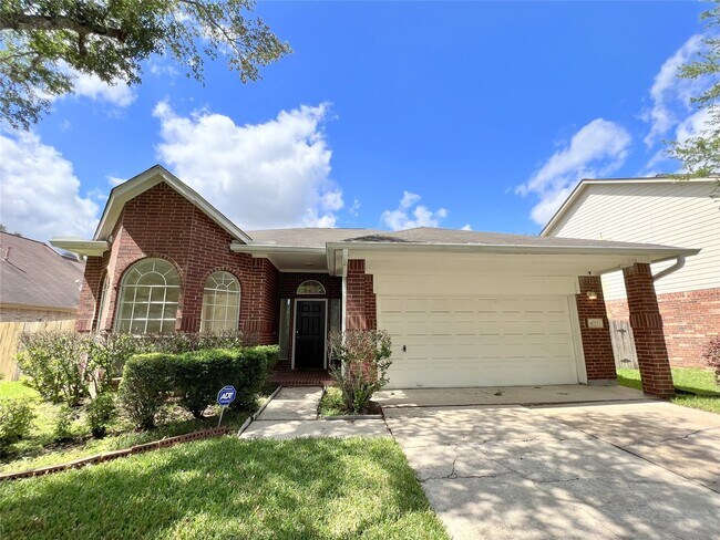 Building Photo - 4723 Silverlake Dr