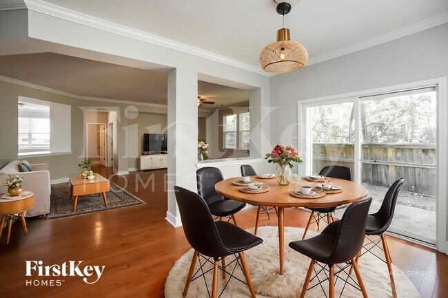 Building Photo - 123 Salt Meadow Ln