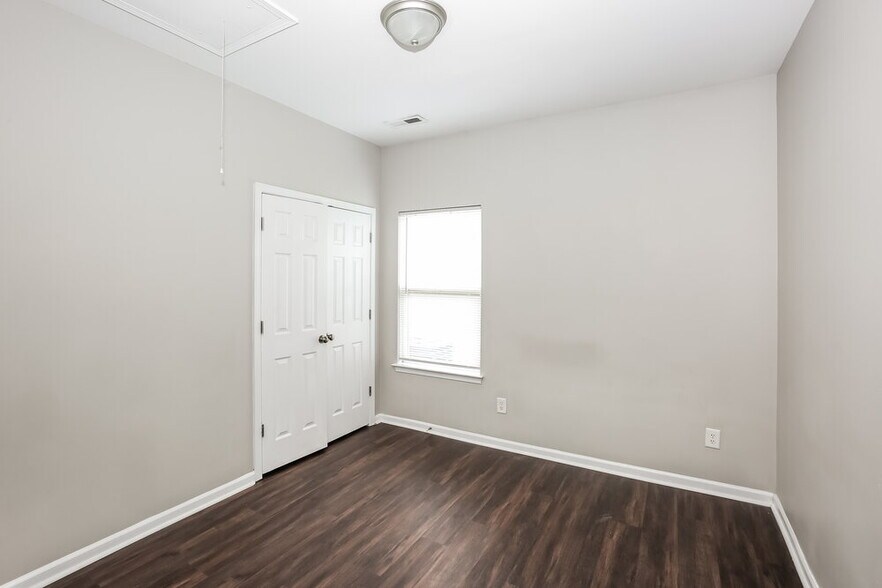 Building Photo - 4522 Potters Glen Rd