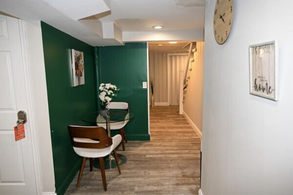 Building Photo - 1544 Oakridge Rd