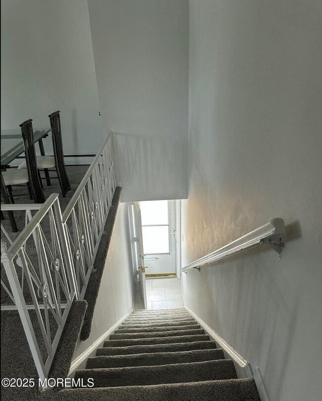 Building Photo - 35 Sternberger Ave