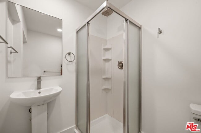 Building Photo - 6821 E Ocean Blvd