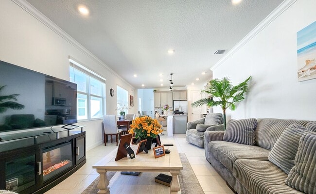 Building Photo - Resort-style Living in Palm Bay