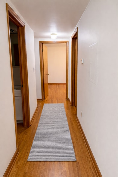 Building Photo - 60 Chambers St