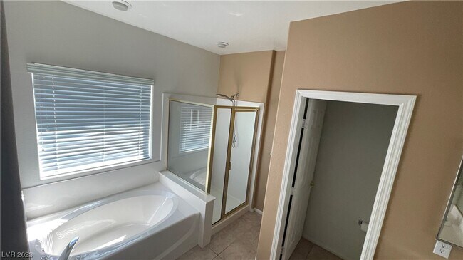 Building Photo - 44 Blaven Dr