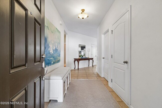 Building Photo - 206 Mission Cove Cir