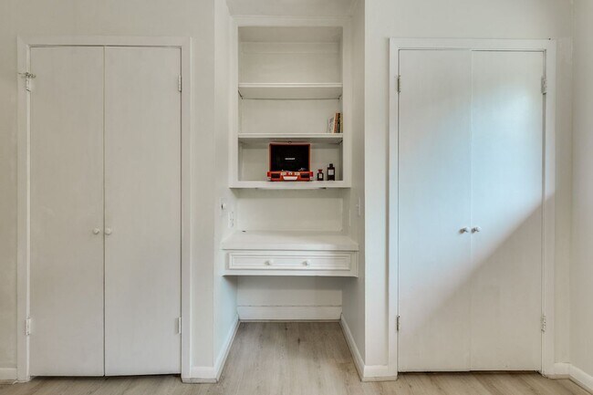 Building Photo - 3002 Stardust Dr