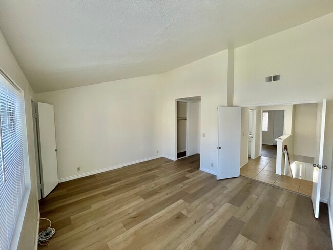 Building Photo - 936 Fairway Ave