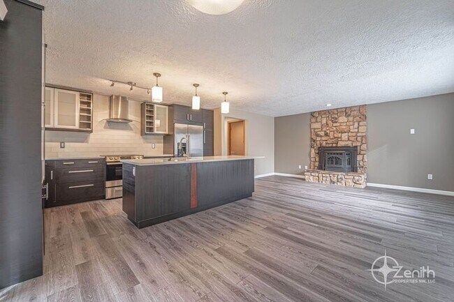 Building Photo - 15501 SE 19th Cir