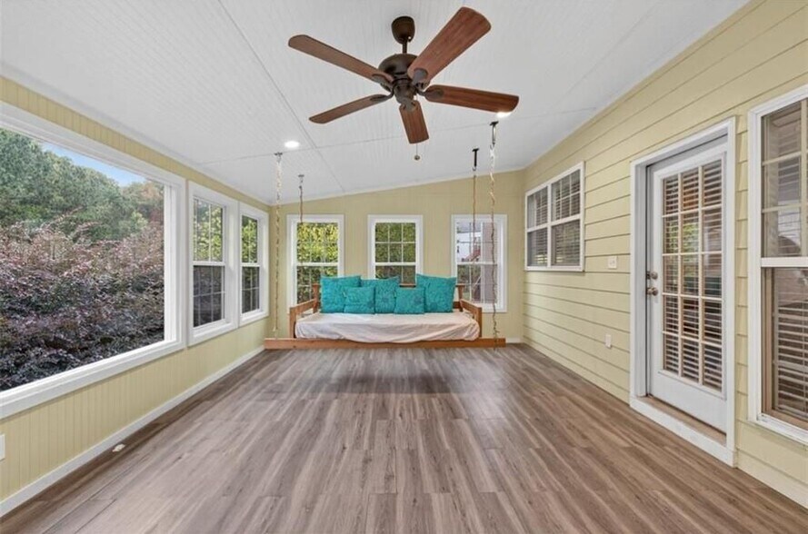 Building Photo - 740 Mayfair Ct