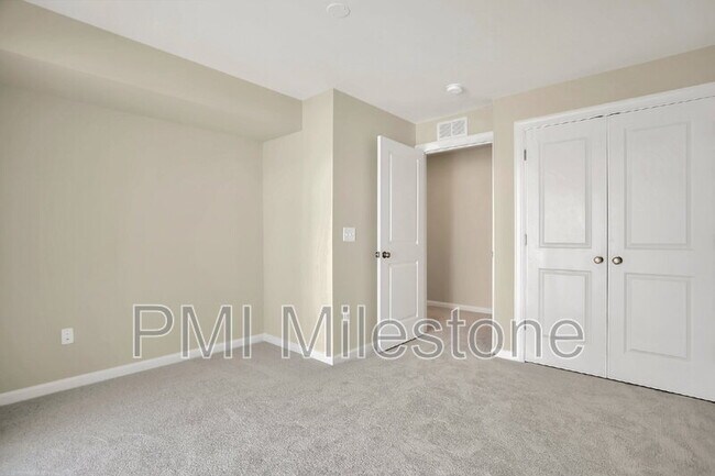 Building Photo - 5958 Forum Sq