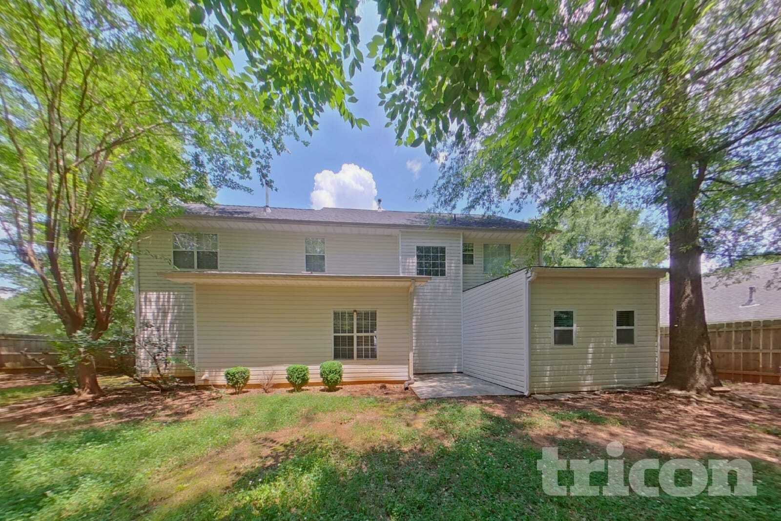 Building Photo - 12264 Crestwood Ct