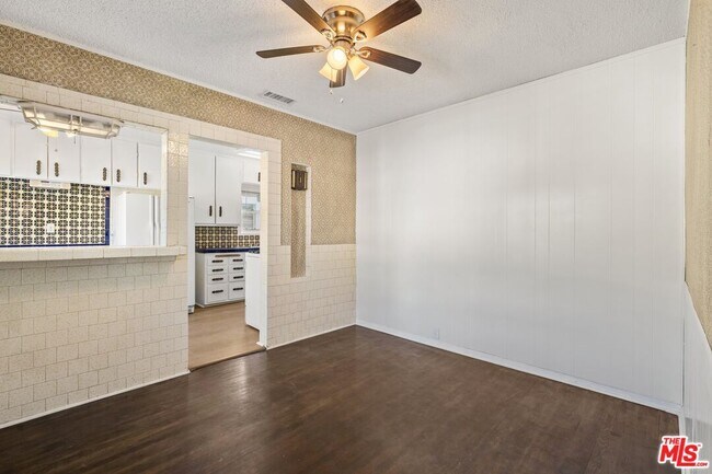 Building Photo - 1155 Miller Ave
