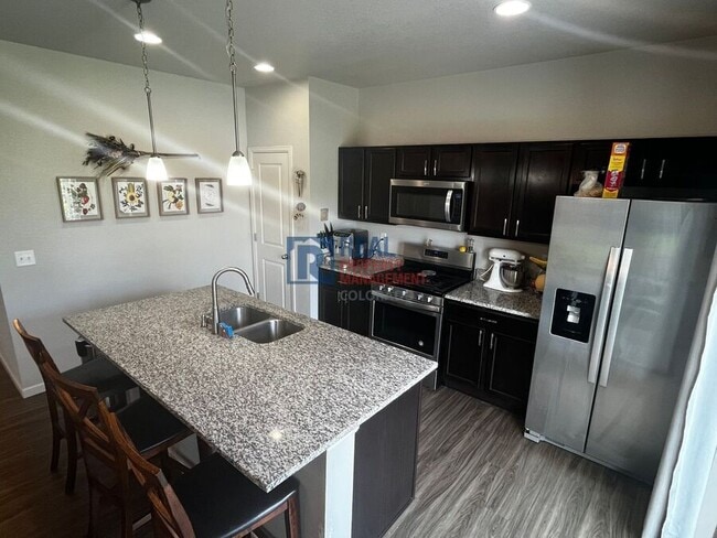 Building Photo - 3131 Crux Dr